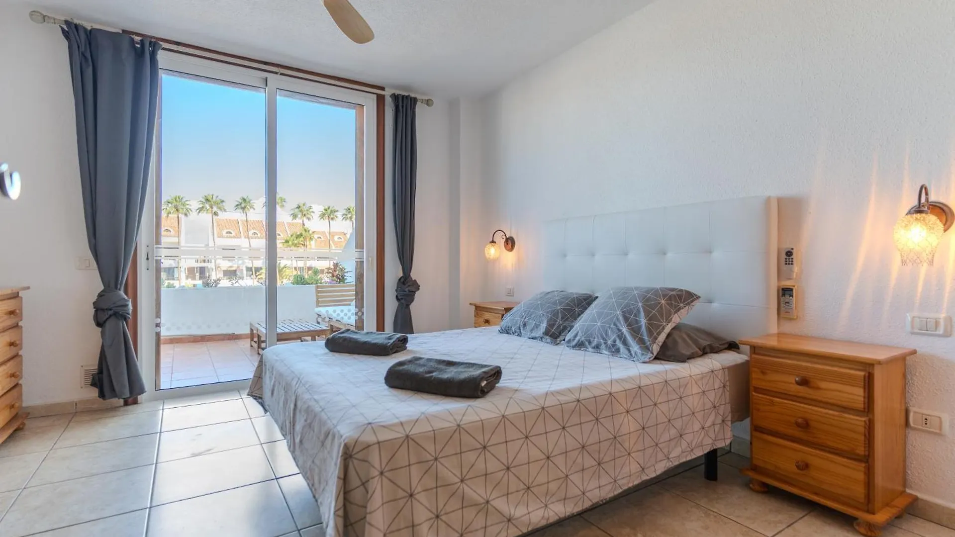 Go2Tenerife Apart'Bell Parque Santiago 2 بلايا ذي لاس أميريكاس شقة